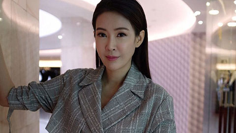 What does Jesseca Liu earn